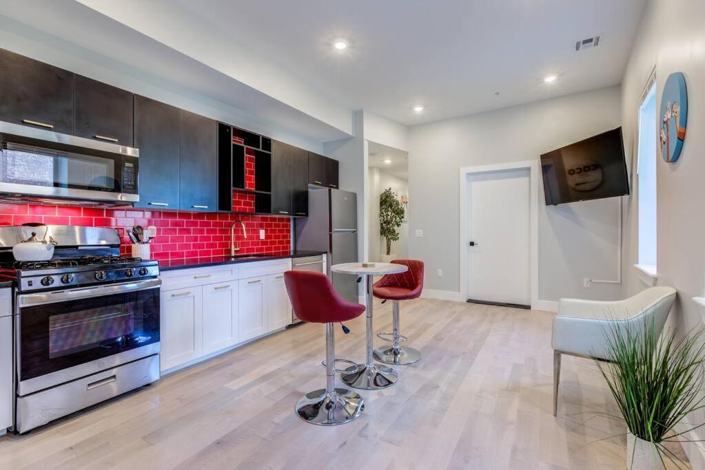 Luxury Designer Theme 2Br Apt Near Nyc / Thepath Apartman Newark Kültér fotó