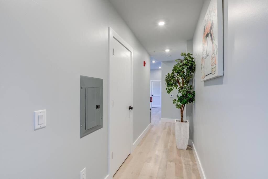 Luxury Designer Theme 2Br Apt Near Nyc / Thepath Apartman Newark Kültér fotó