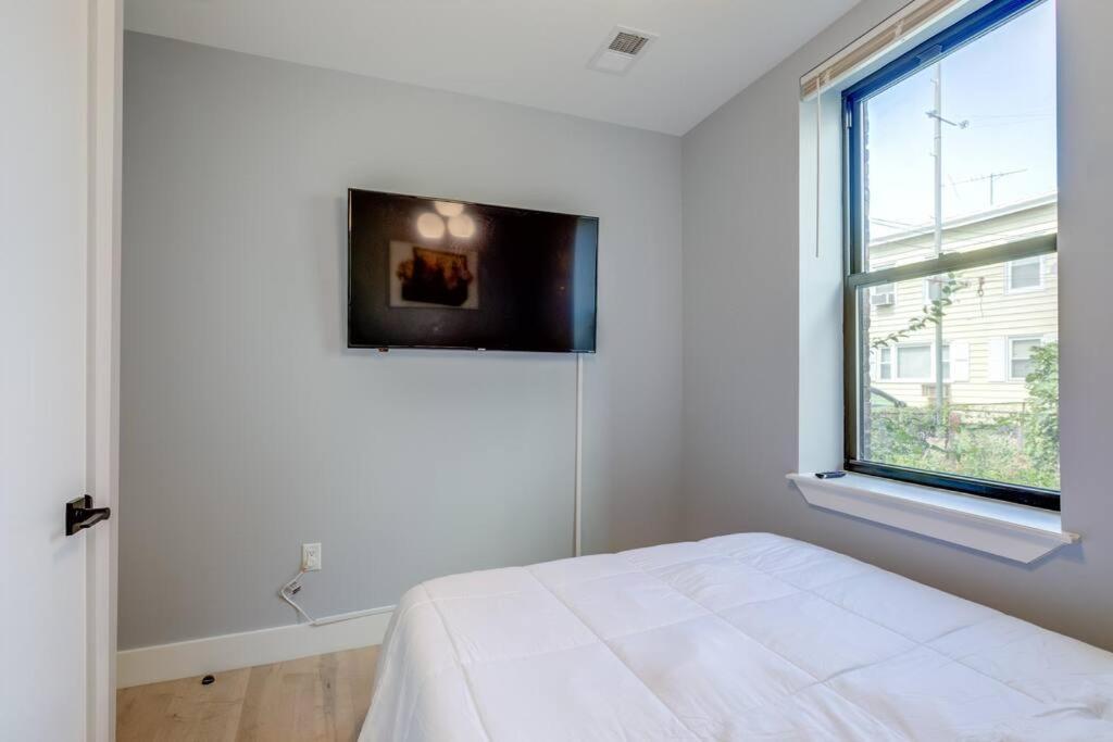 Luxury Designer Theme 2Br Apt Near Nyc / Thepath Apartman Newark Kültér fotó