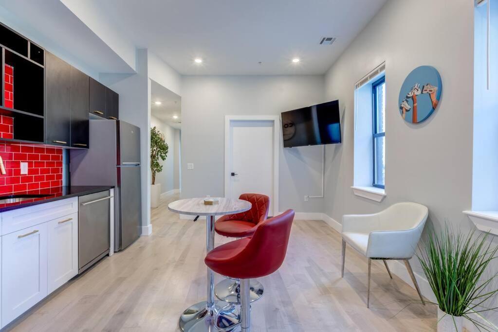 Luxury Designer Theme 2Br Apt Near Nyc / Thepath Apartman Newark Kültér fotó